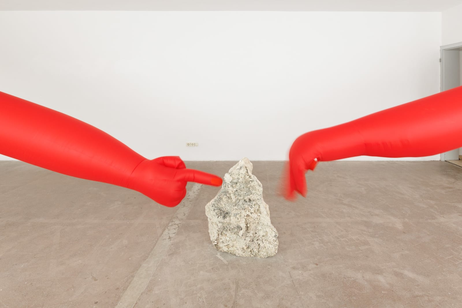 Christine Sun Kim and Thomas Mader, ATTENTION, 2022