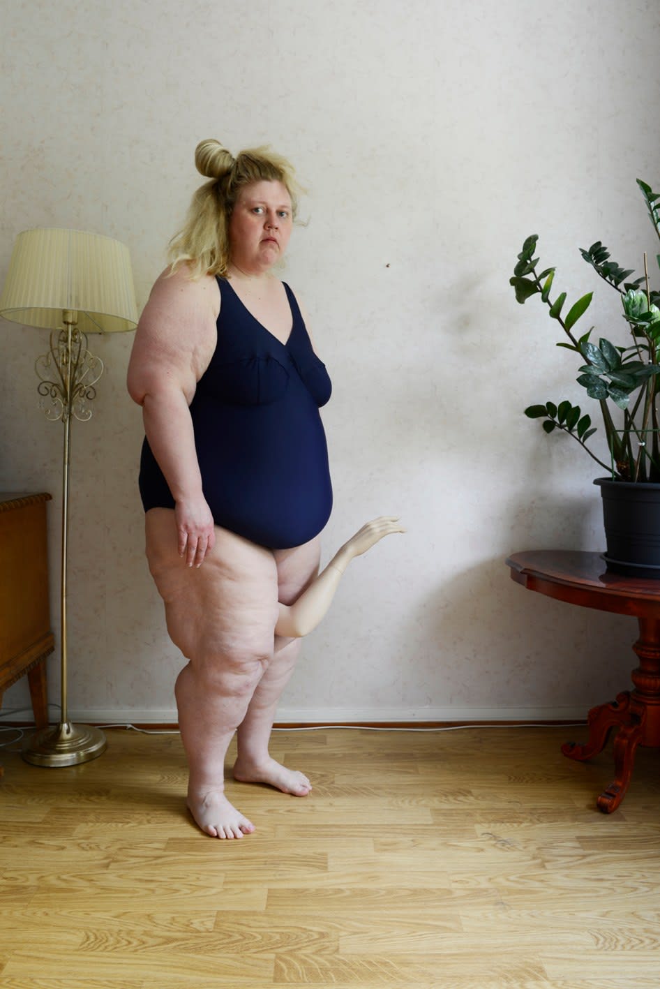 iiu Susiraja, Handshake, 2017