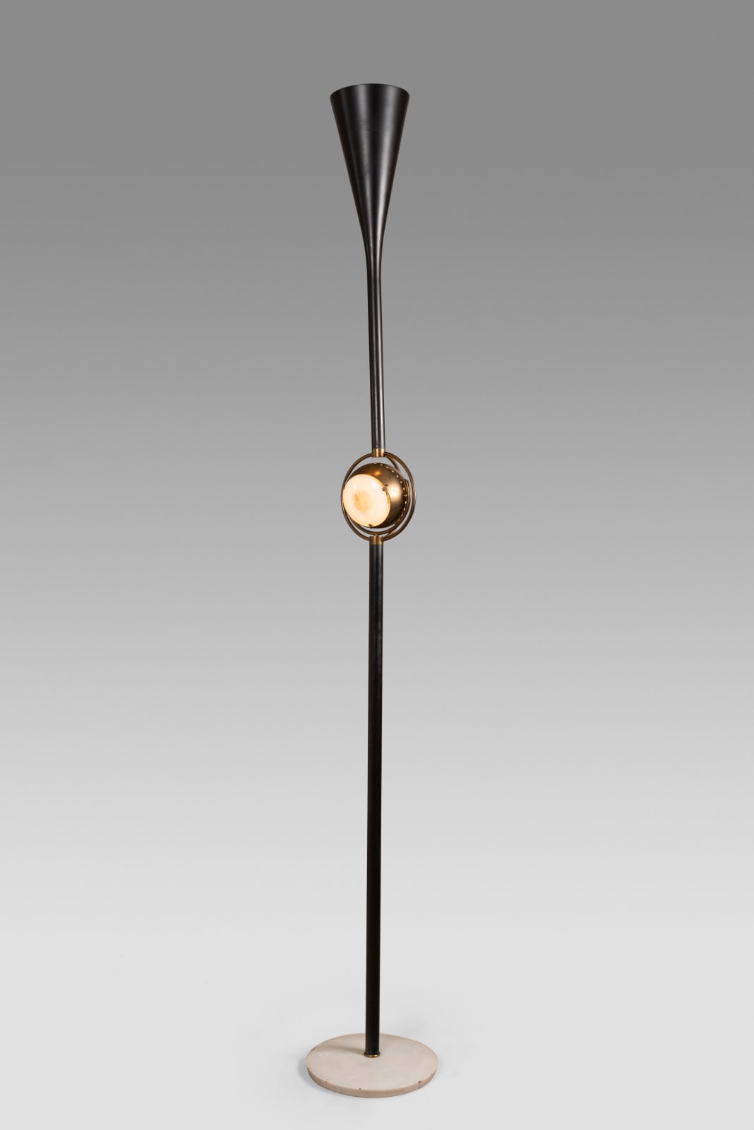 Floor lamp