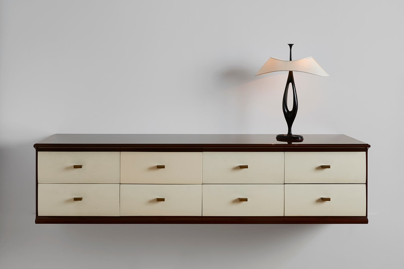 Osvaldo Borsani, Rare wall-mounted sideboard - sv, 1955