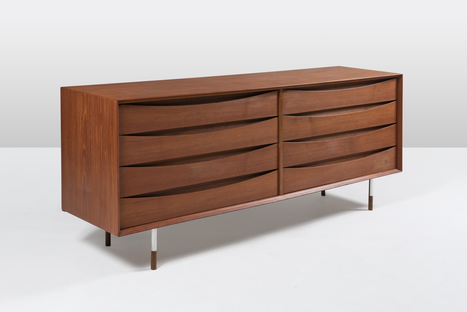 Arne Vodder, Sideboard
