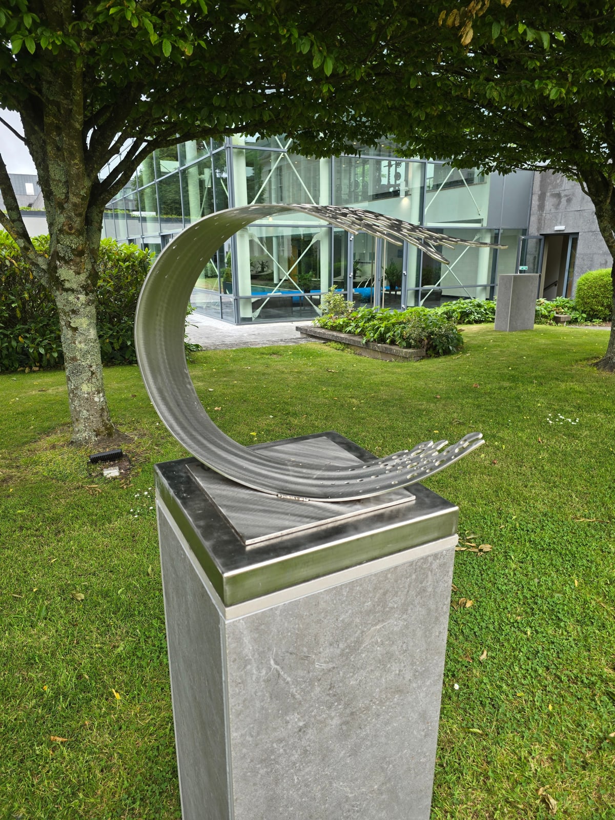 Ian Marlow, Large Wave
