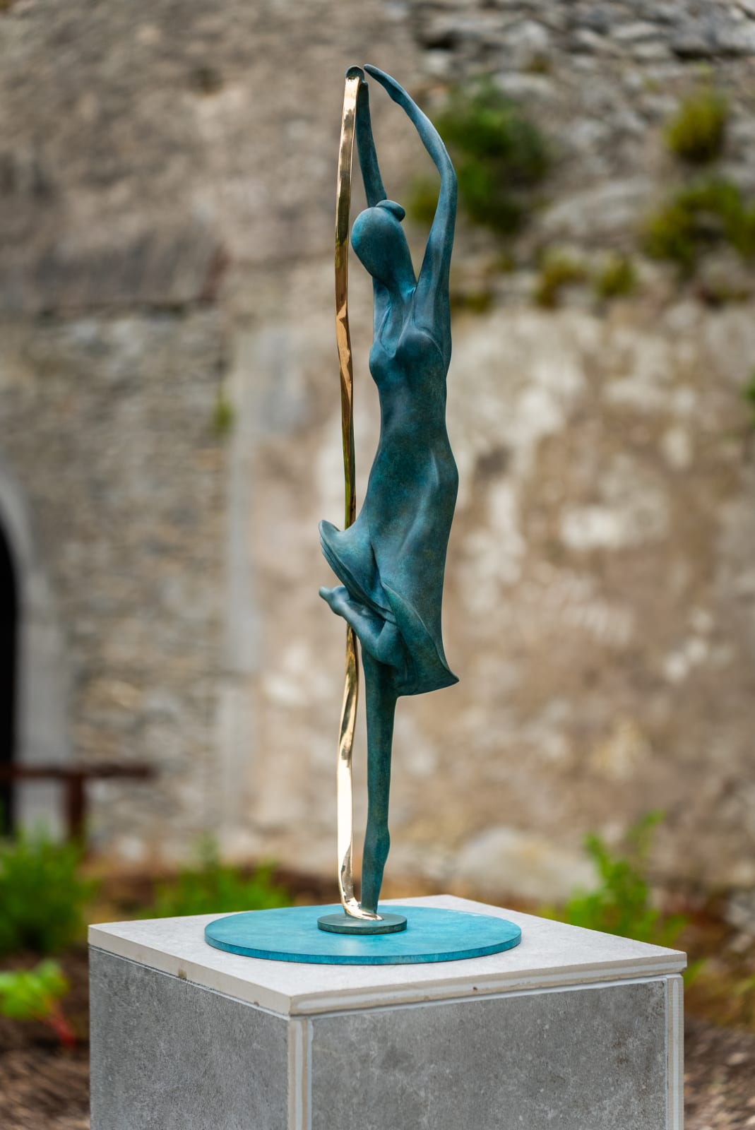 Eamonn Ceannt, Dance Dance Dance