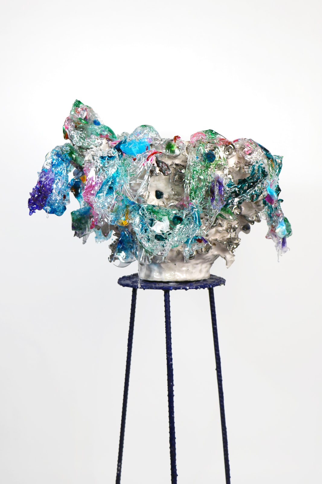 Virginia Leonard, New Knees, 2025