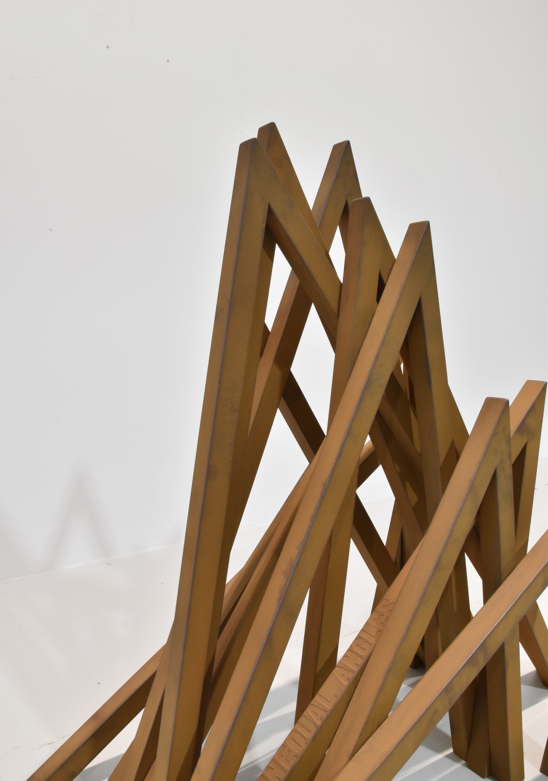 Bernar Venet, 12 Acute Unequal Angles, 2019
