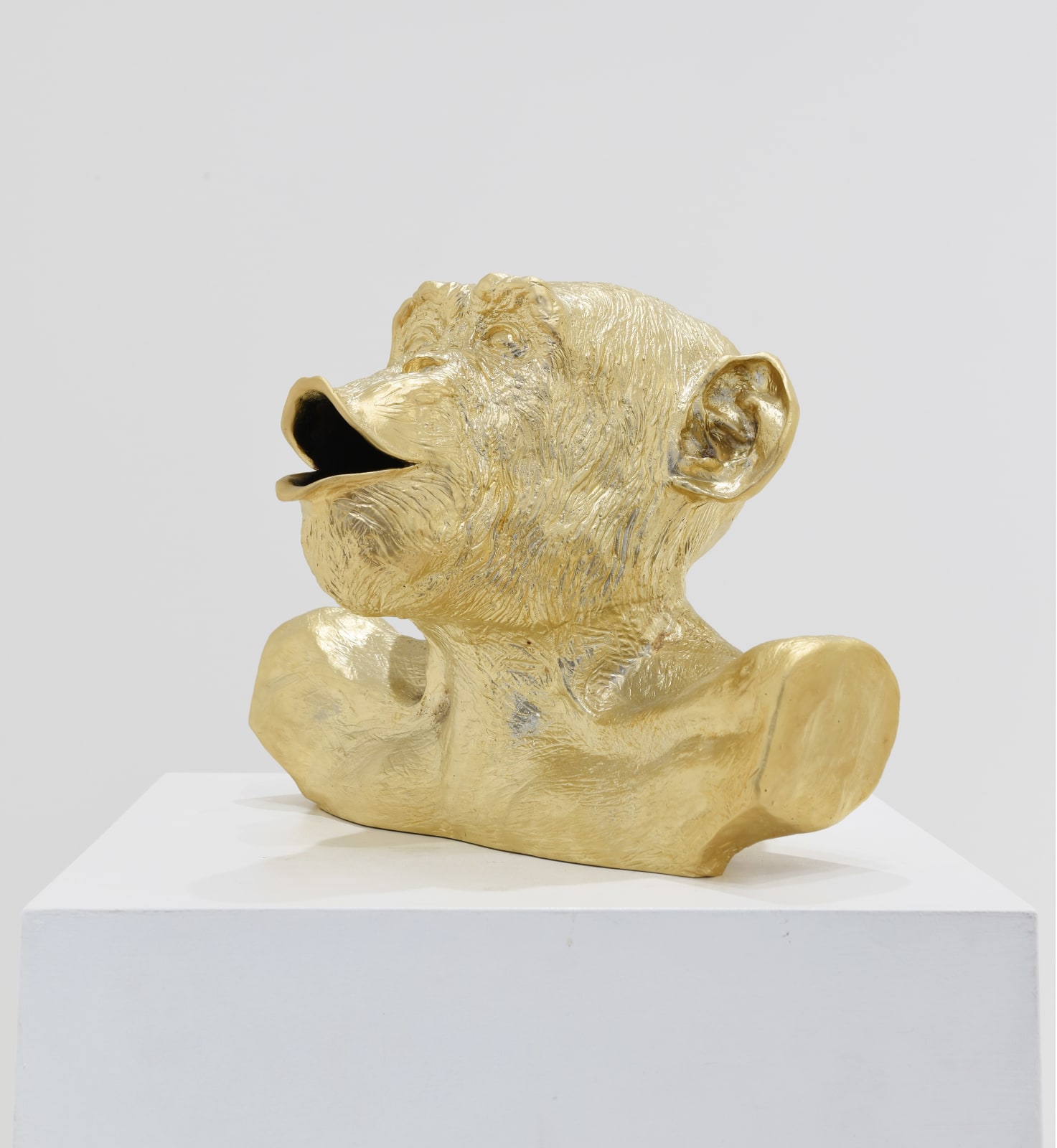 Lisa Roet, Gold Chimp Bust, 2019
