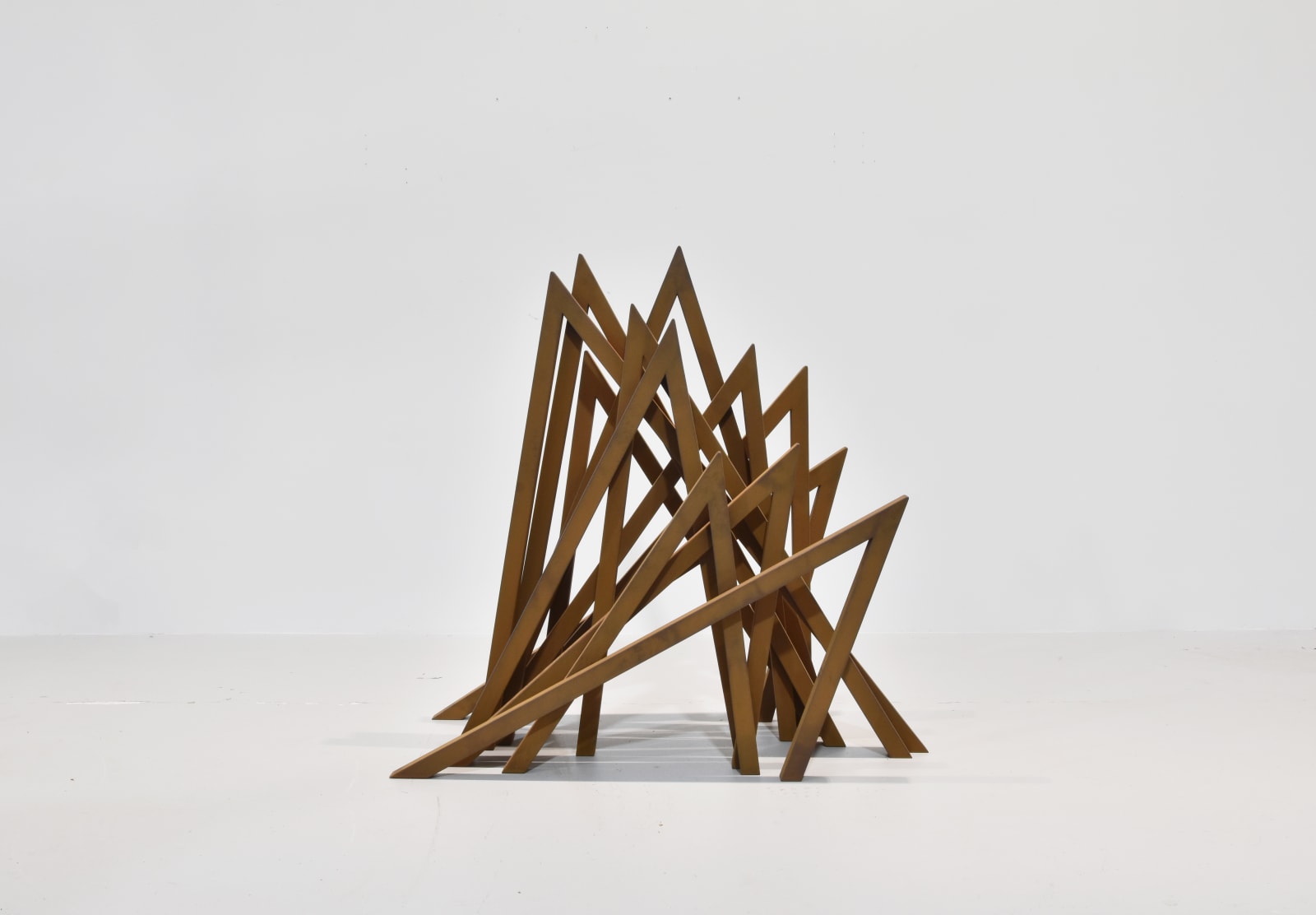 Bernar Venet, 12 Acute Unequal Angles, 2019