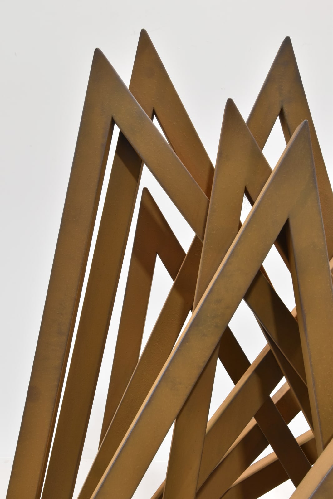 Bernar Venet, 12 Acute Unequal Angles, 2019