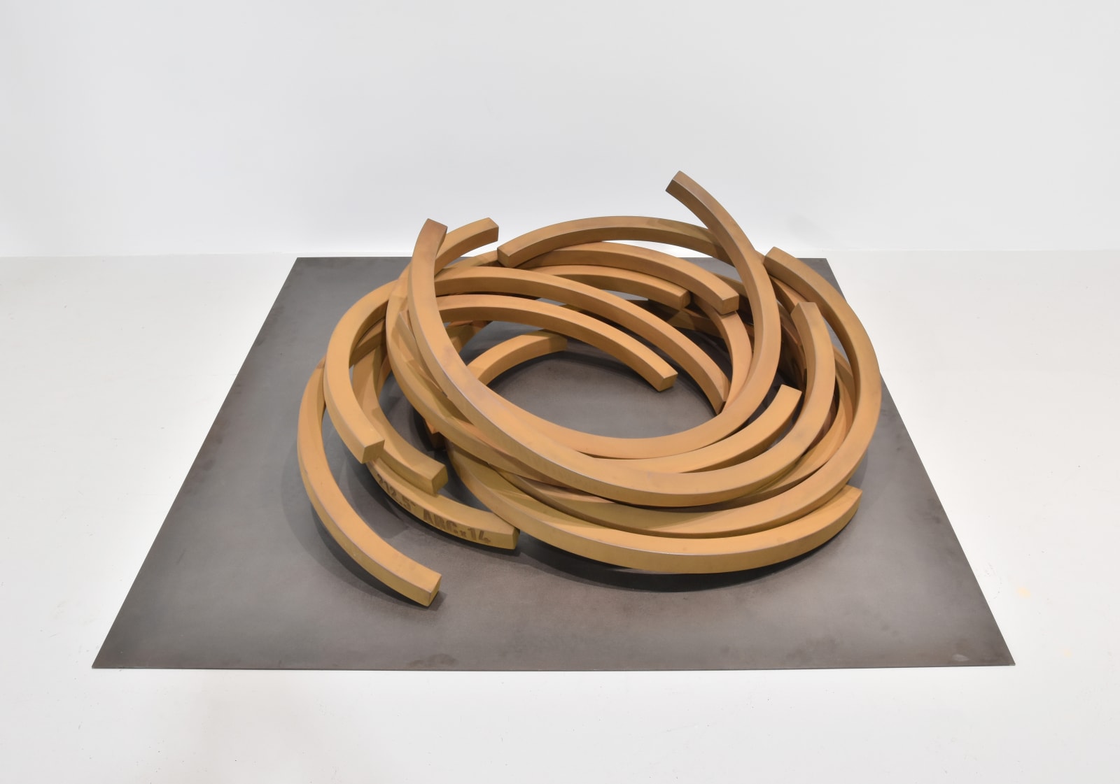 Bernar Venet, Stack: 212.5° Arc x 14, 2023