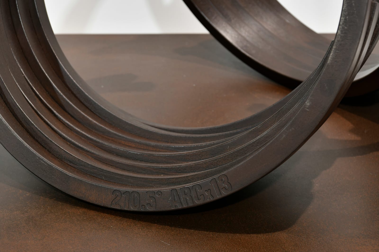 Bernar Venet, 210.5° Arc x 13, 2023