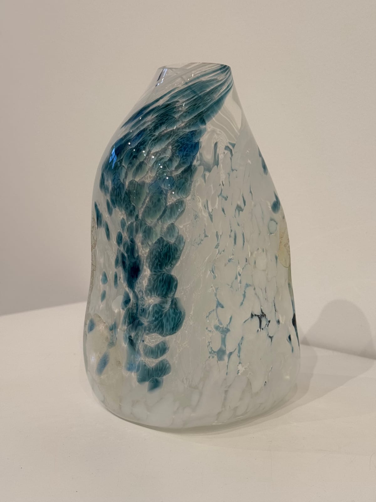 Elin Isaksson, Rock Vase VI (White/Blue/Silver Leaf)