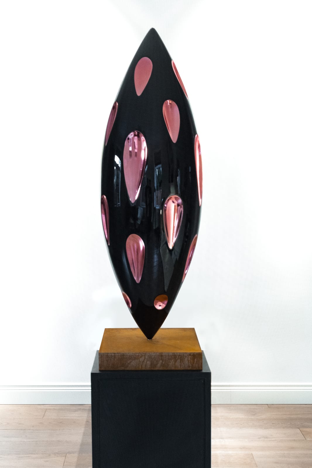 Valentin Korzhov, BLACK VERETENO • ЧЁРНОЕ ВЕРЕТЕНО, 2019