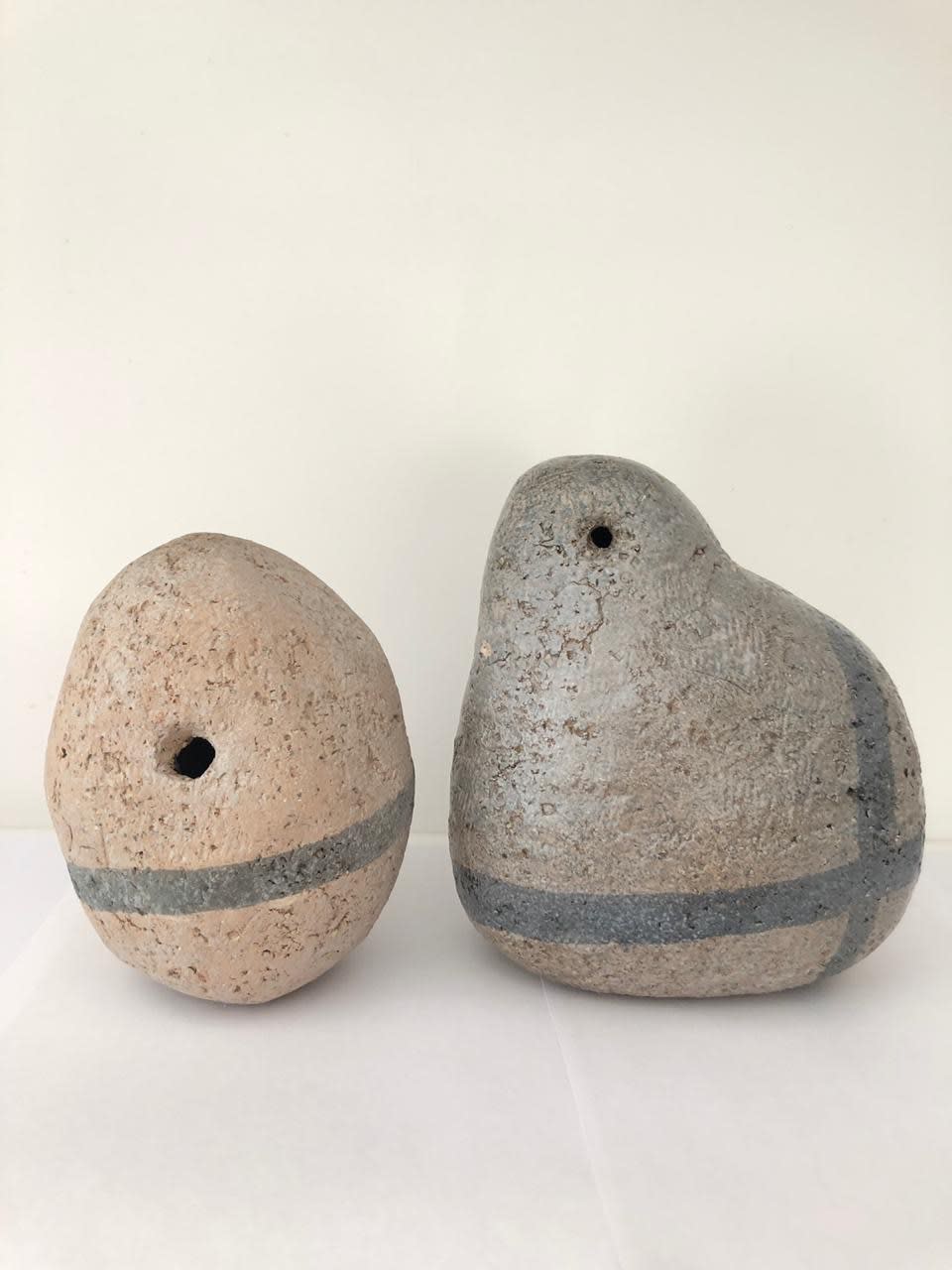 Anya Zholud, Камни