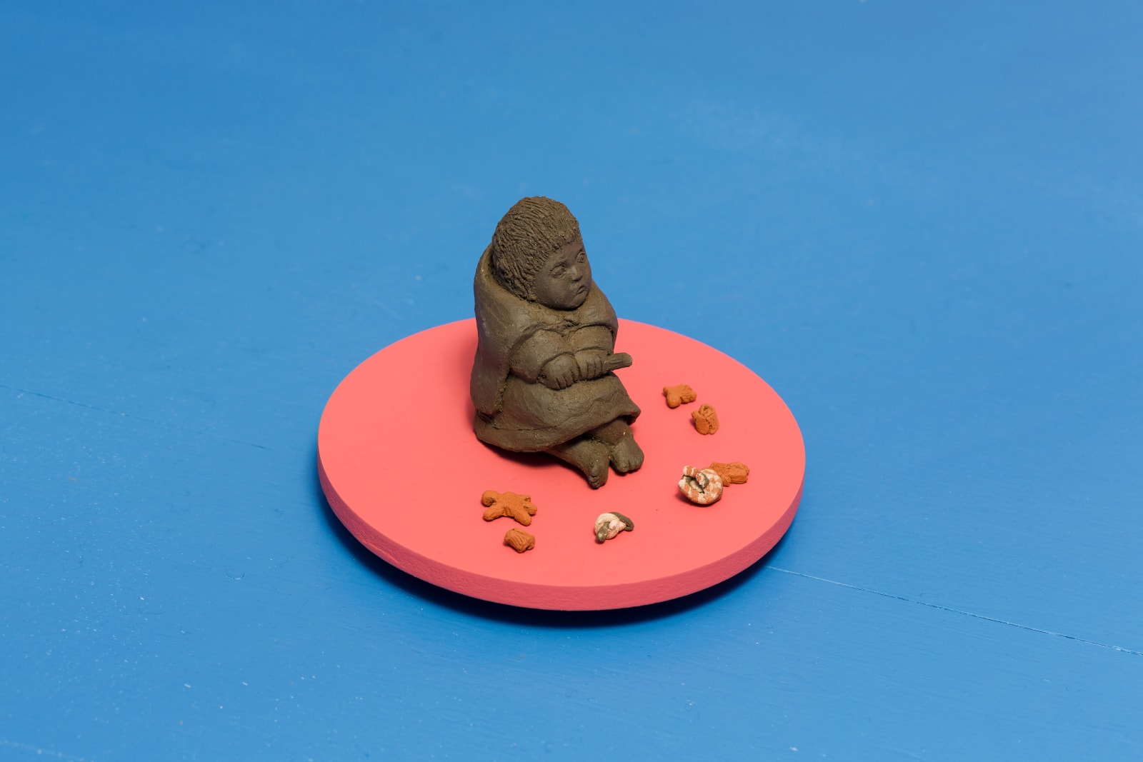 Claudia Martínez Garay, bebé y juguetes, 2019