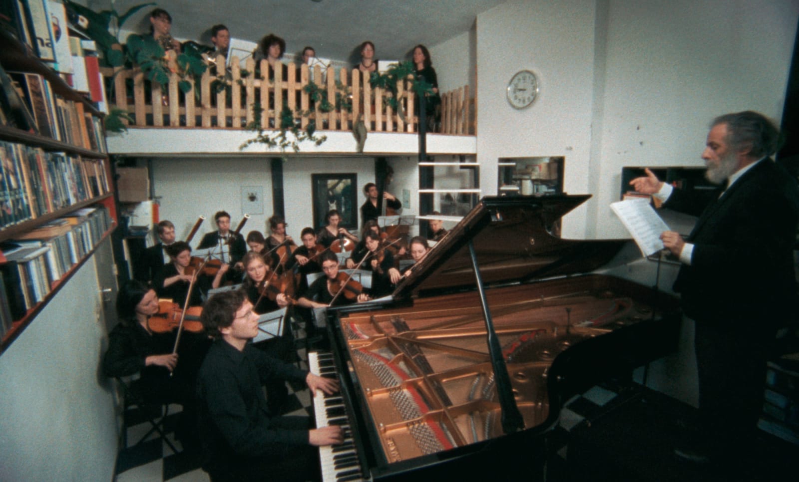 Guido van der Werve, Nummer zes, Steinway grand piano. Wake me up to go to sleep and all the colors of the rainbow., 2006