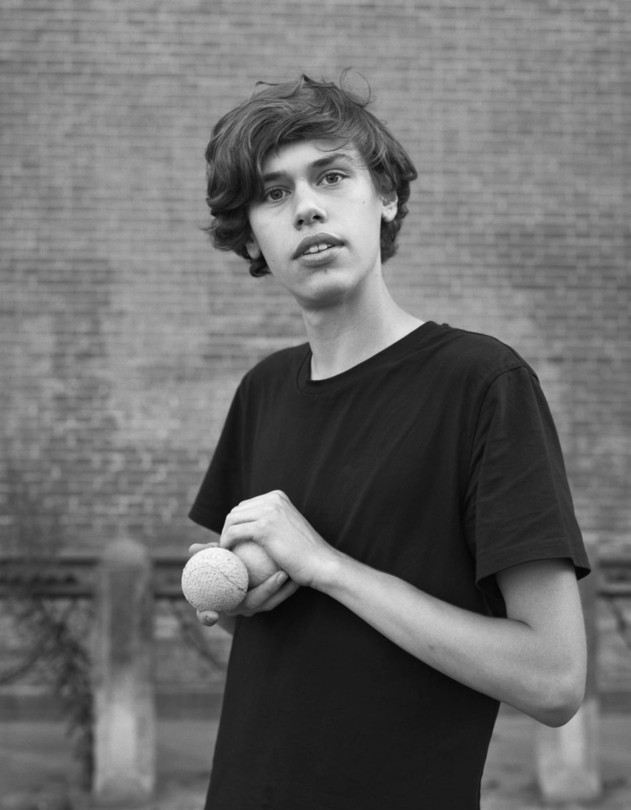 Dana Lixenberg, Joshua Saum, Oudekerksplein, 2023, 2025