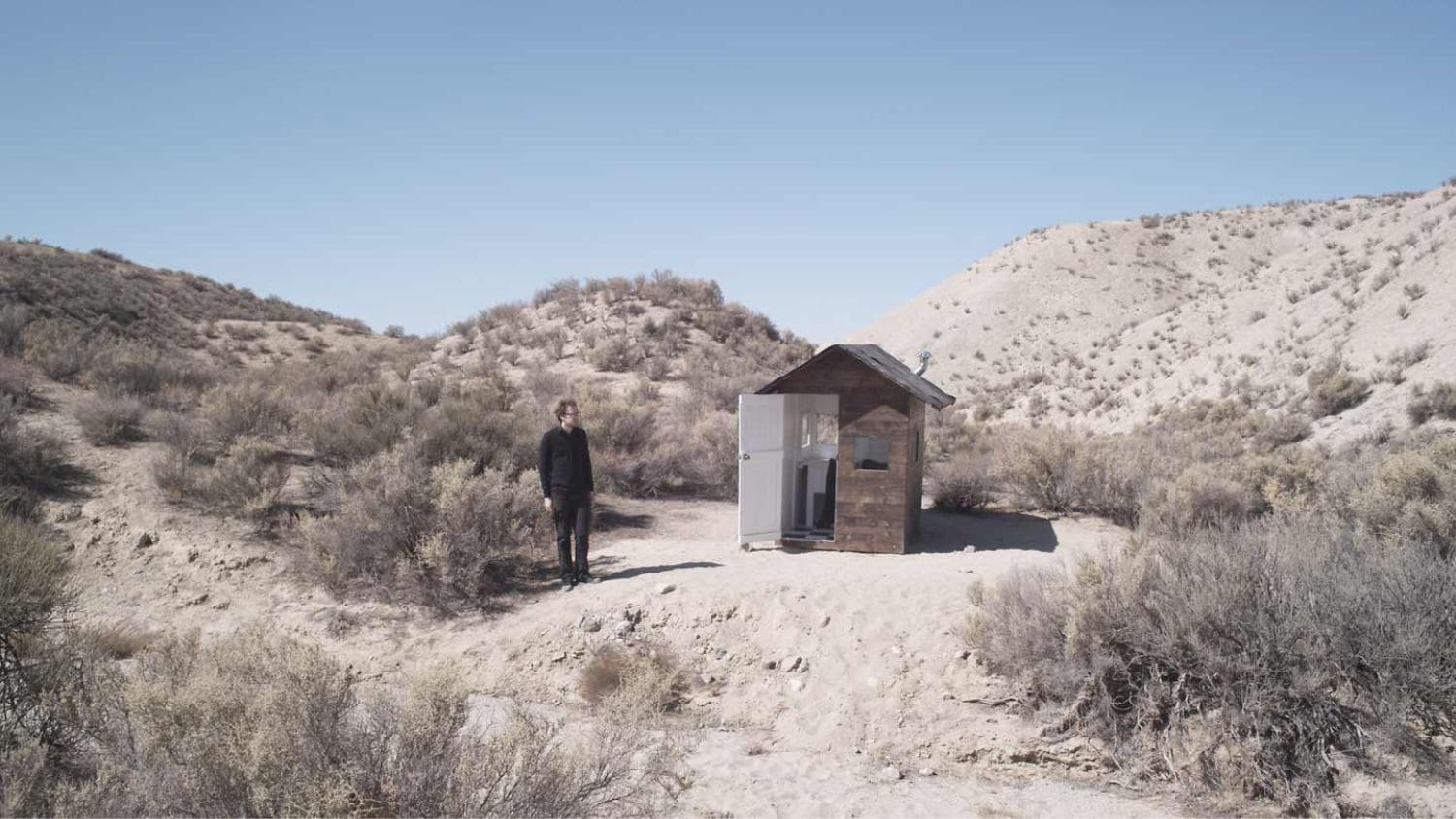 Guido van der Werve, Nummer twaalf, variations on a theme; the king’s gambit accepted, the number of stars in the sky, and why a piano can’t be tuned, or waiting for an earthquake (video still), 2009