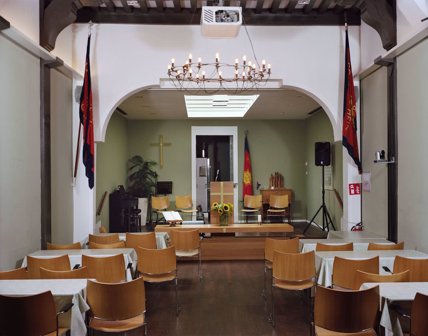 Dana Lixenberg, Amsterdam Goodwill Corps, Oudezijds Achterburgwal, 2024, 2025