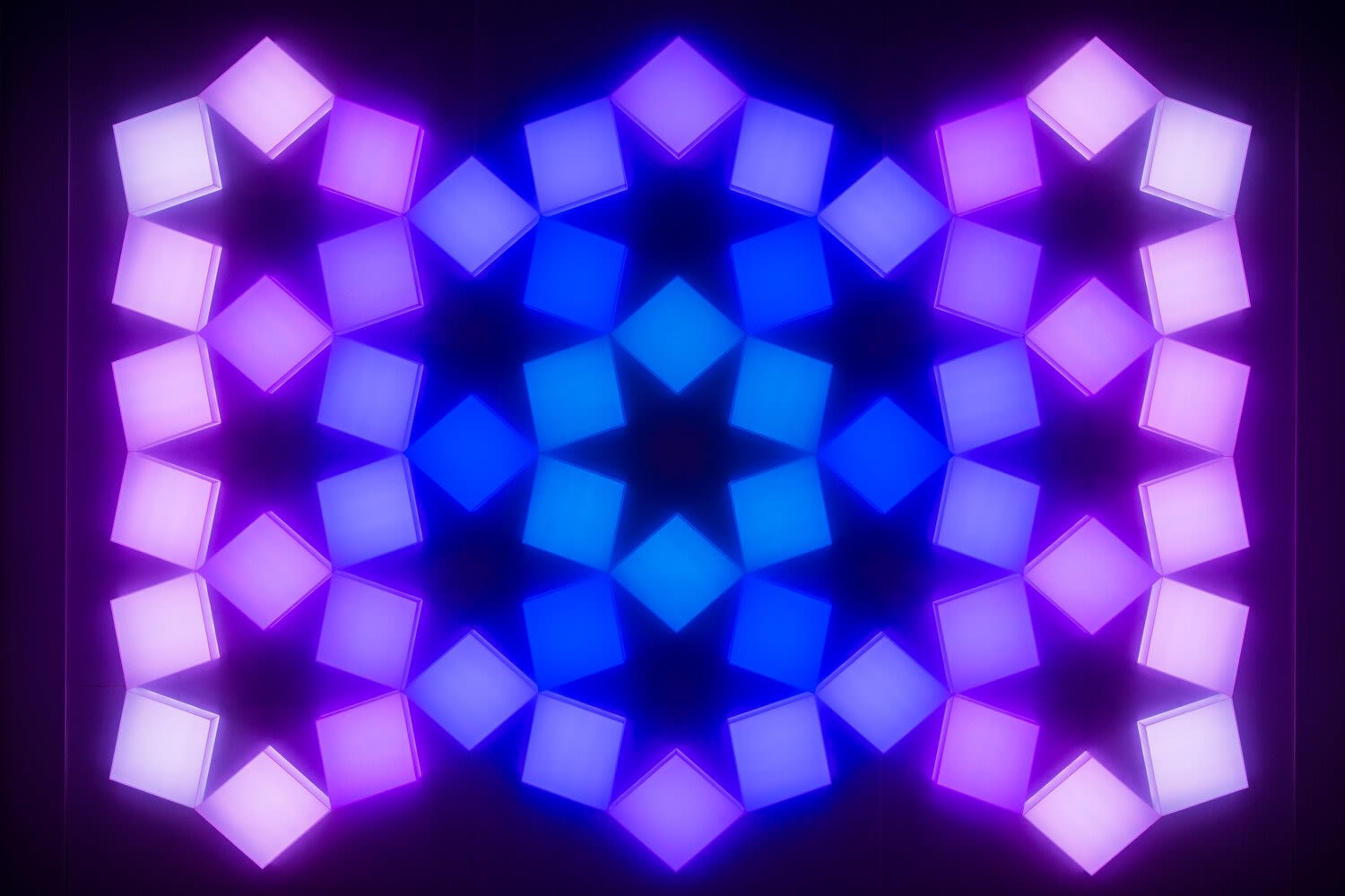 Zarah Hussain, Invisible Threads, 2018