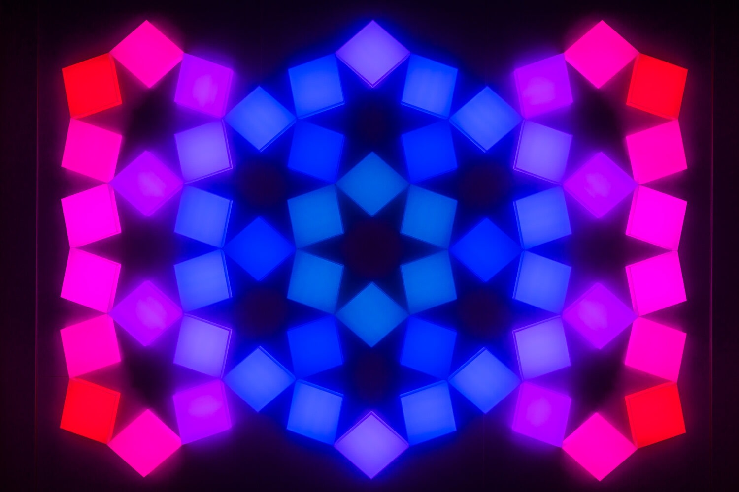 Zarah Hussain, Invisible Threads, 2018