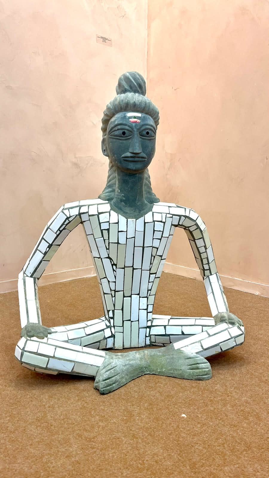 Nek Chand, Seated Figure, 1980-1990
