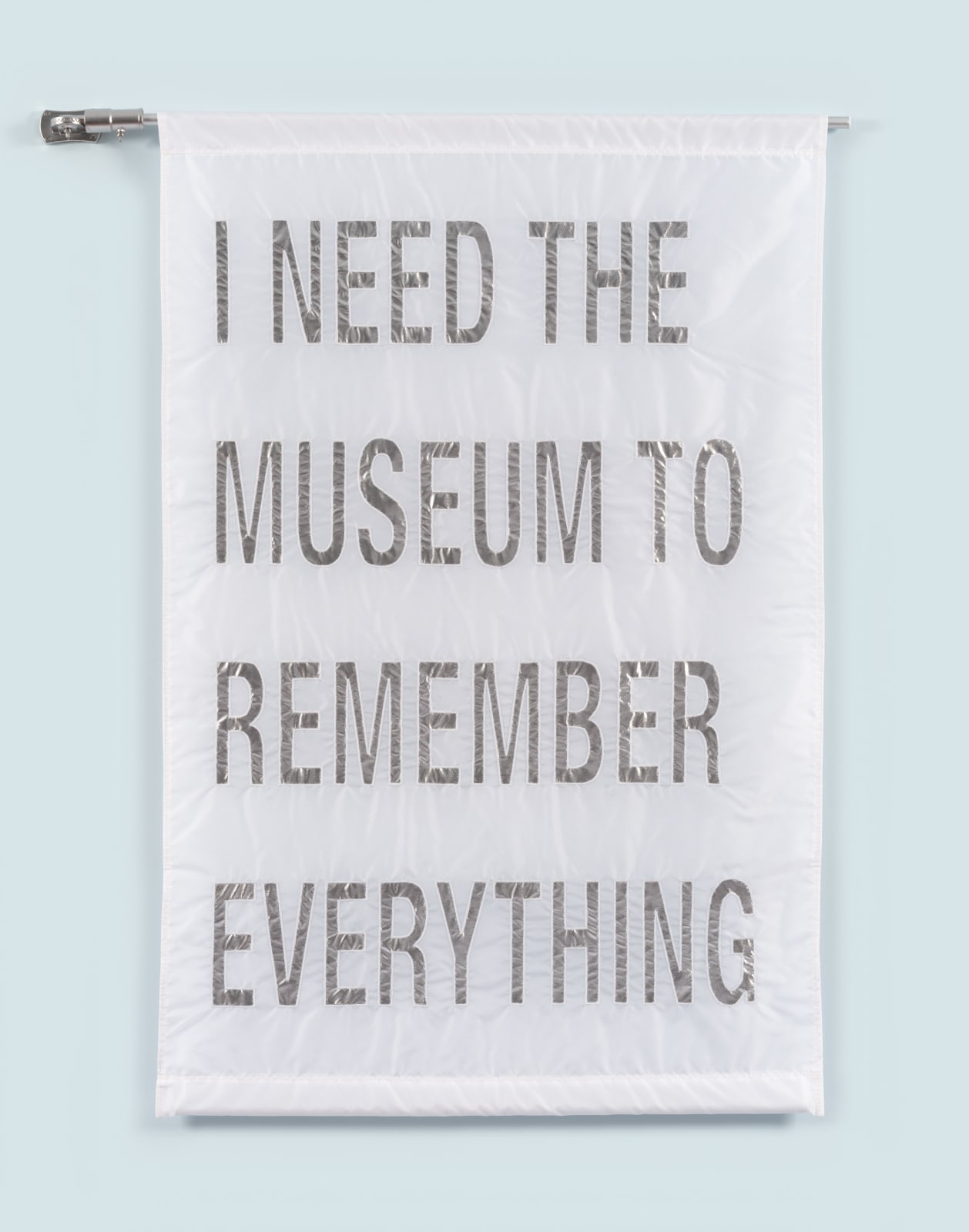 Andrea Geyer, Manifest/ Banner (E1EN_Remember), 2024