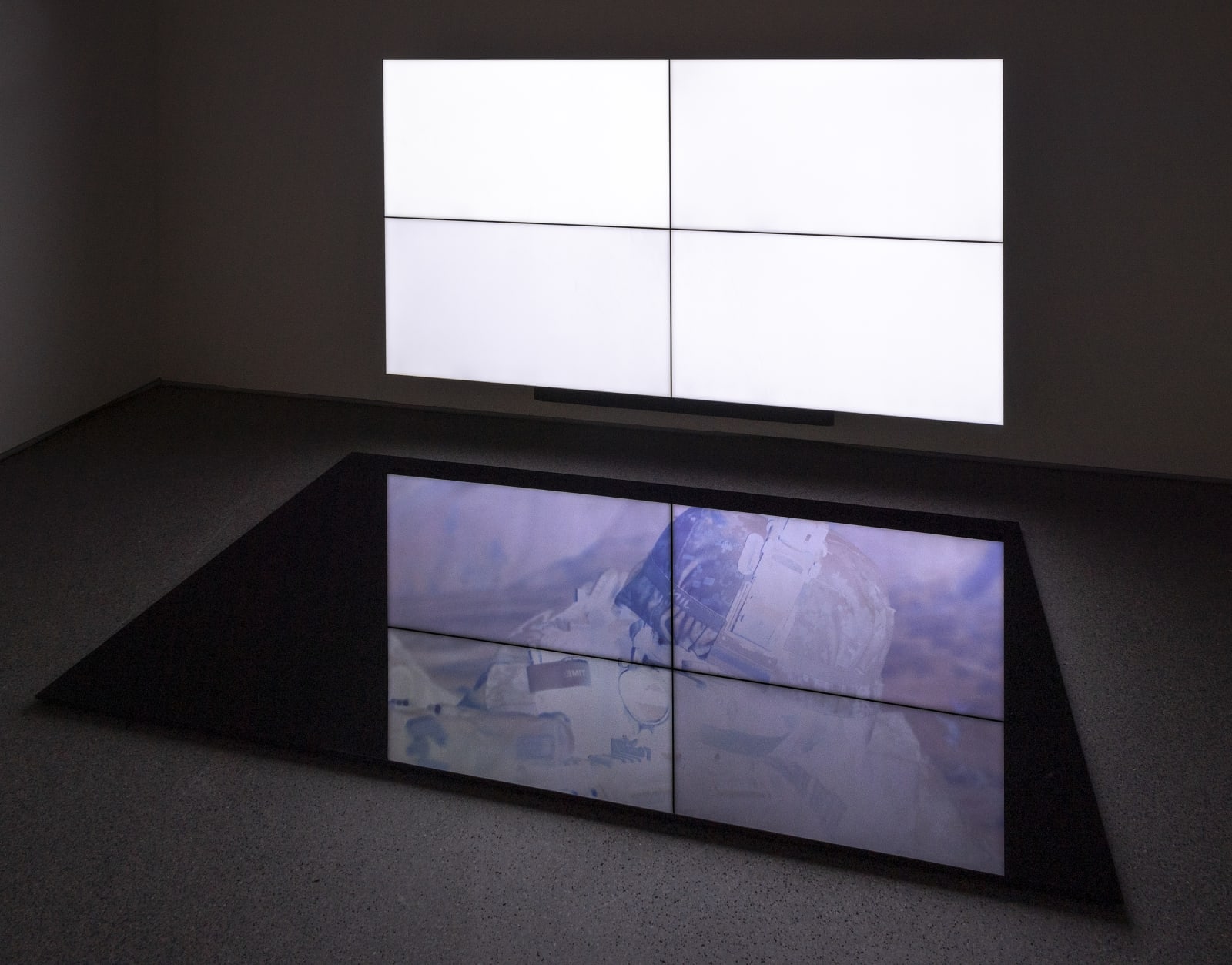 Emmanuel Van der Auwera, VideoSculpture XIV (Shudder), 2017