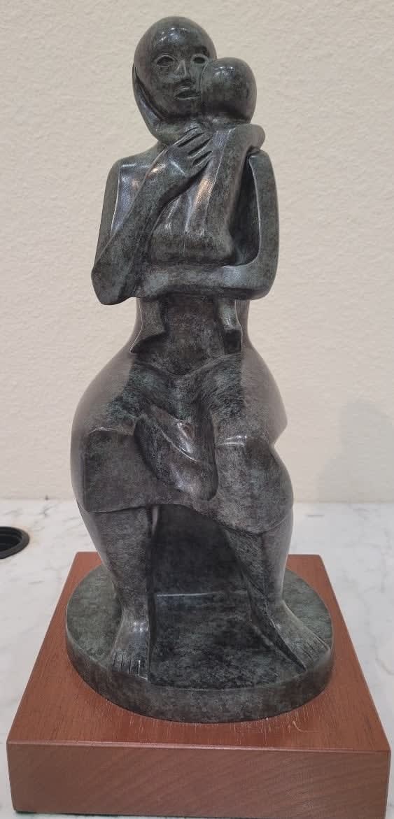 Elizabeth Catlett, Mother and Child, 1977