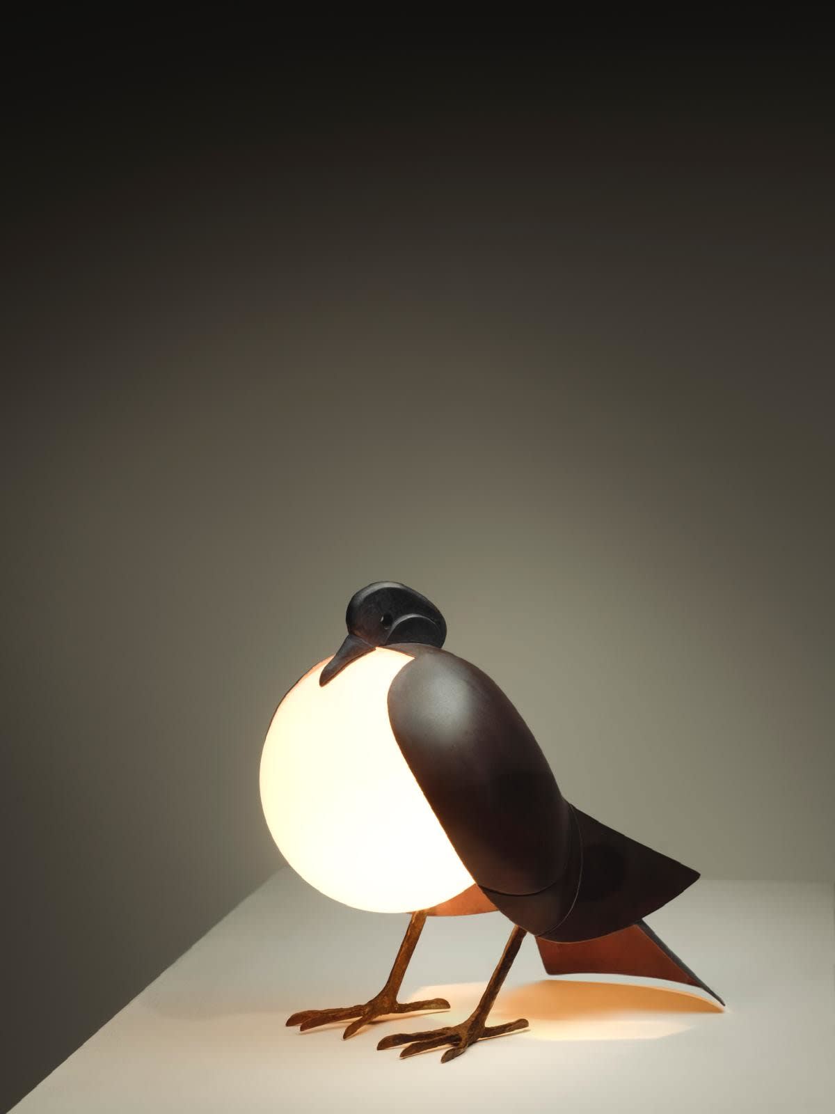 FRANÇOIS-XAVIER LALANNE: Lampe Pigeon, Circa 1991, Bronze patiné, cuivre patiné et opaline