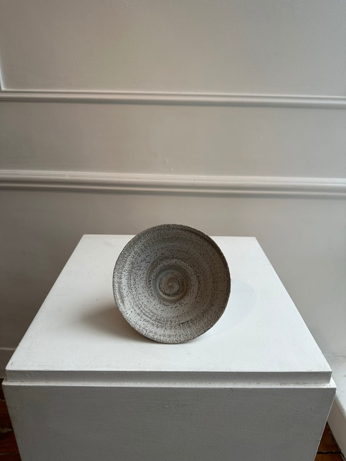 Peter Wills, Brown and White Bowl, 2022