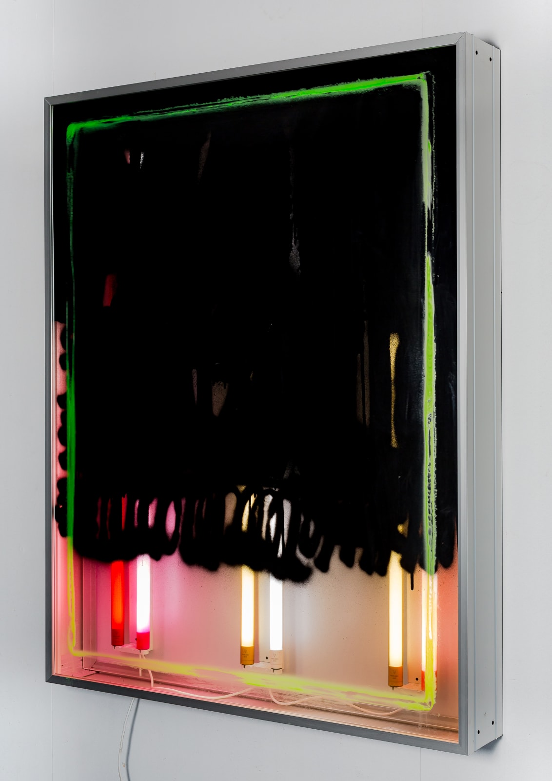 Thomas van Linge, (b) Untitled (Mirror Box), 2019