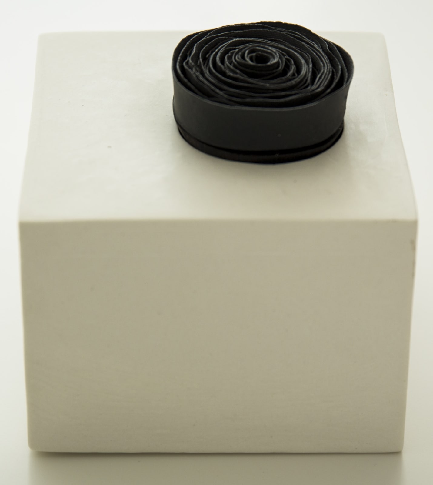 Valéria Nascimento, Black Spiral Ring II, 2017