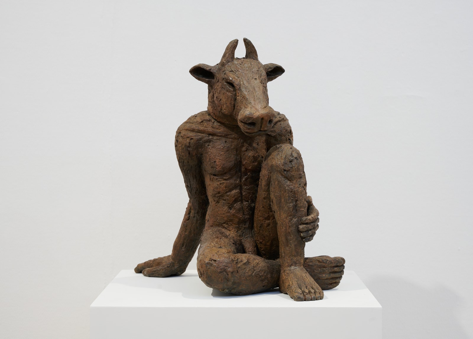 Sophie Ryder, Sitting Minotaur , 2017
