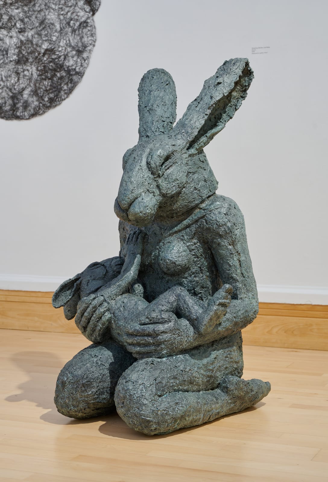 Sophie Ryder, Kneeling Mother and Baby, 2020