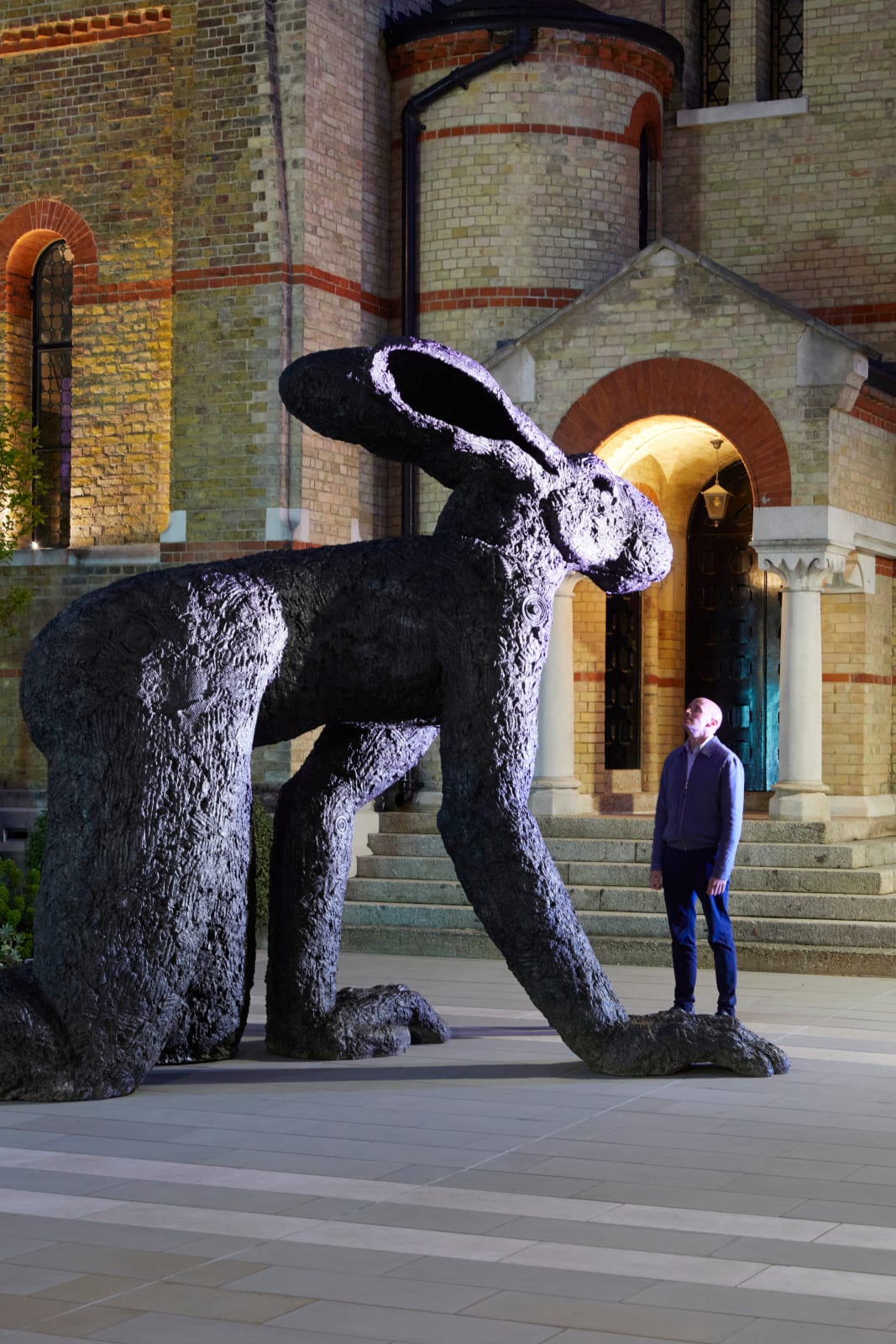 Sophie Ryder, Crawling, 1999