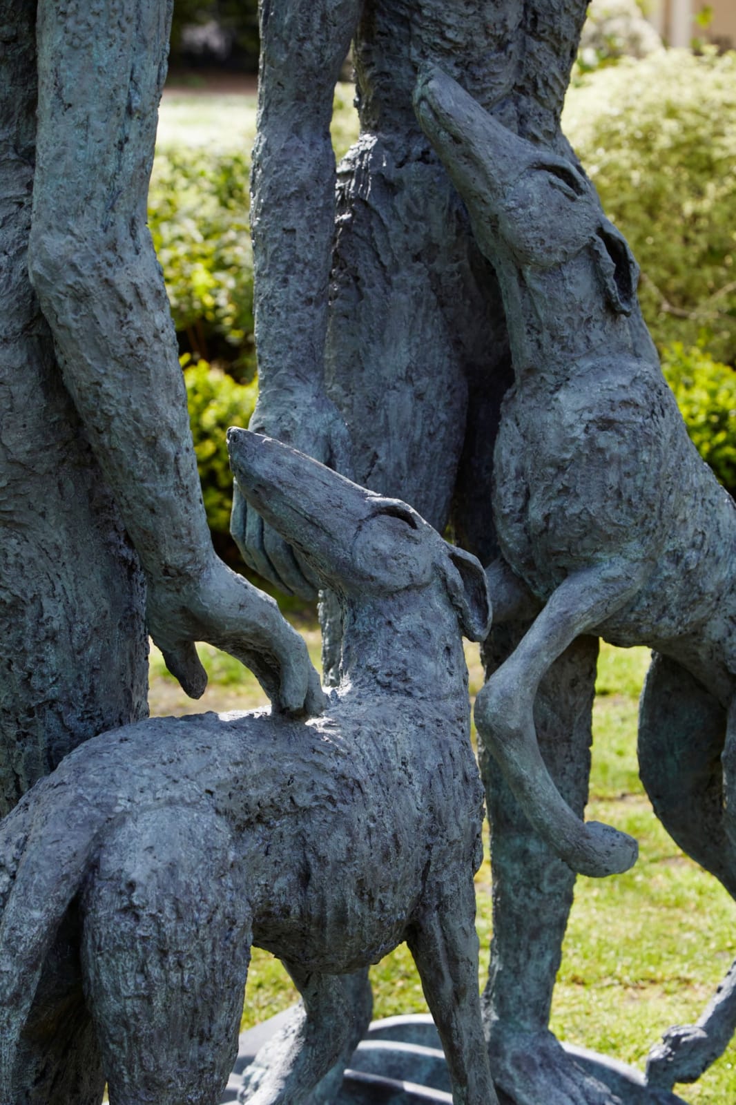 Sophie Ryder, Paintpots, 2001