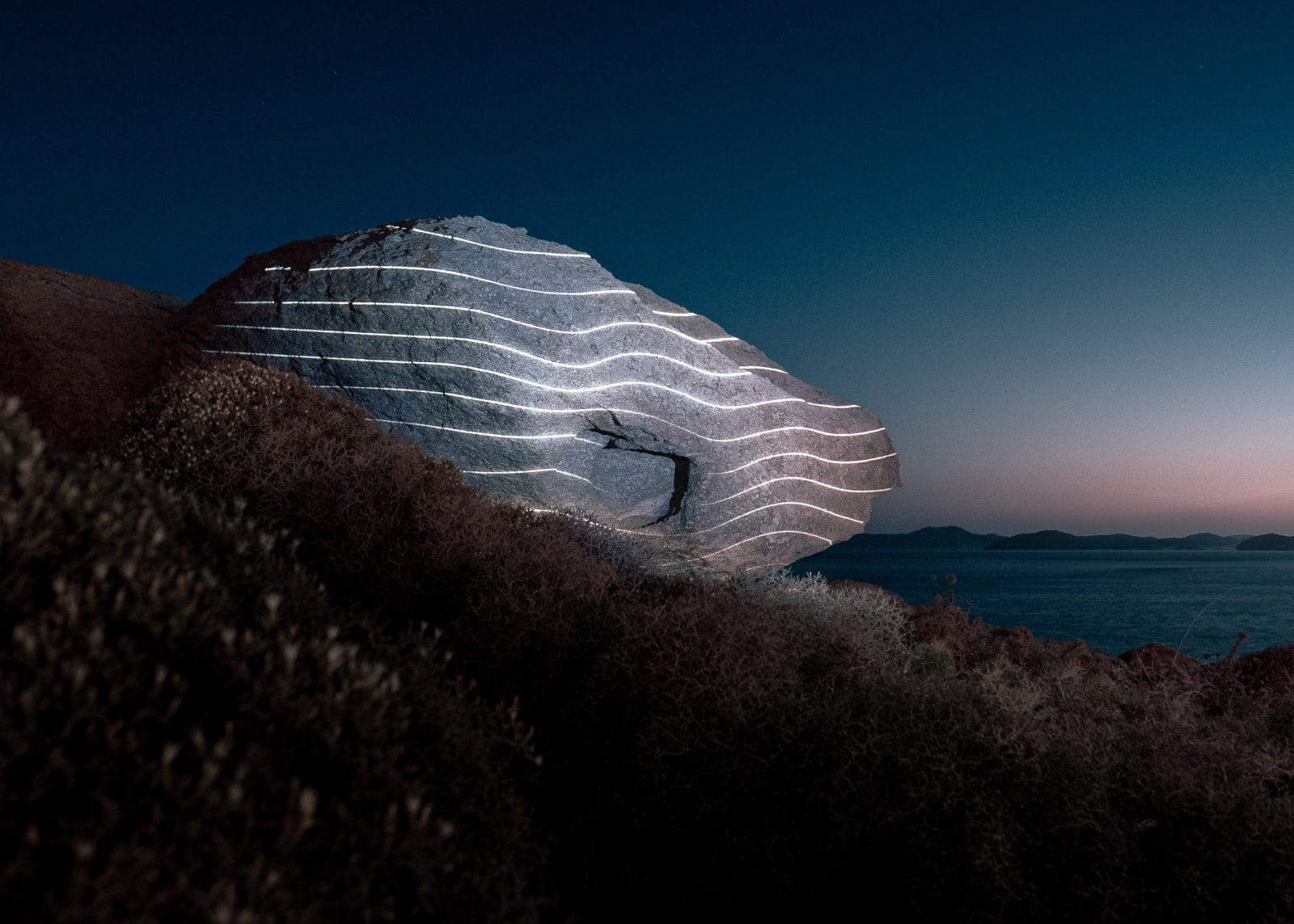 Philipp Frank, Mykonos Lightcodes #09, 2025