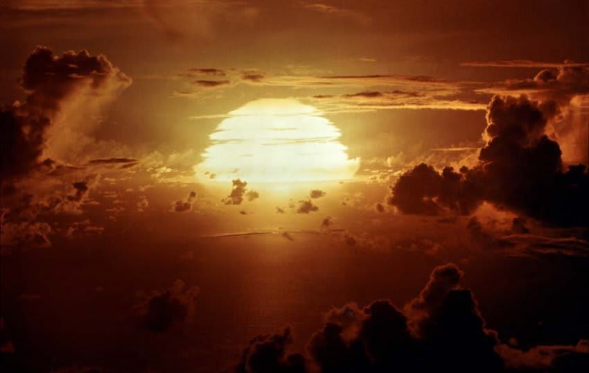 Michael Light, 100 SUNS: 091 APACHE, 2003