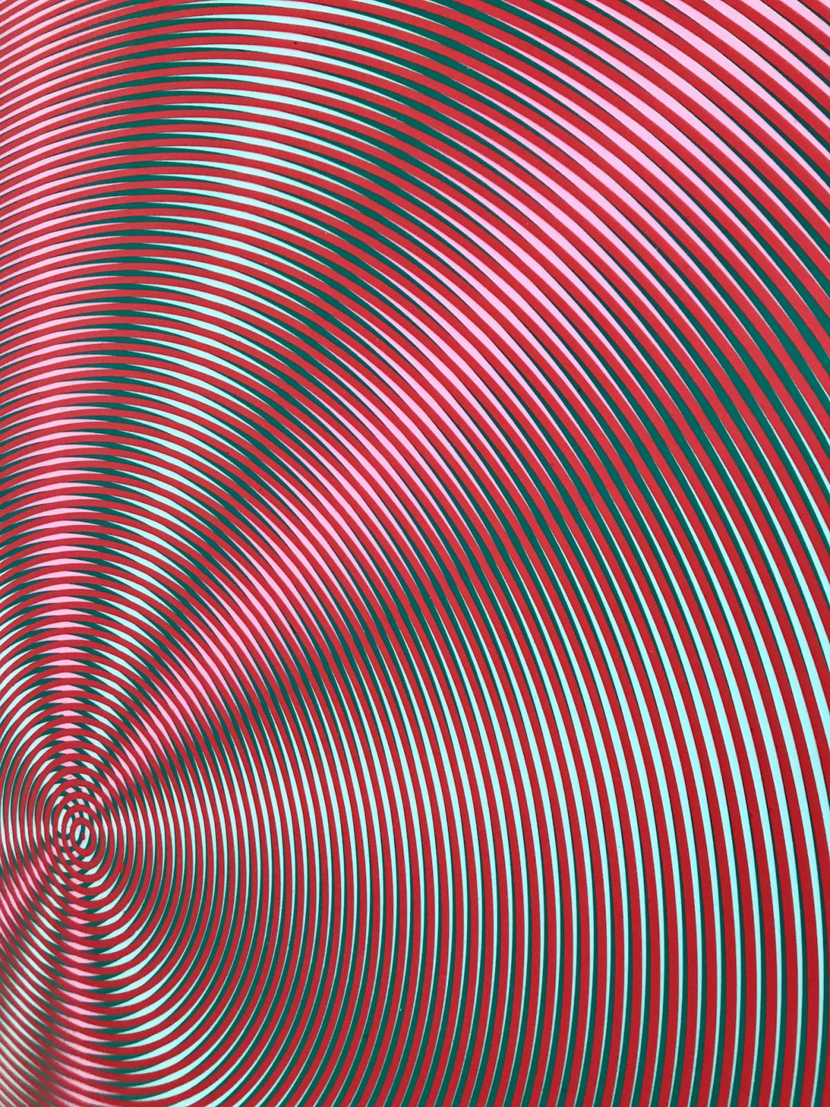 Detail of center of piece with concentric circles.