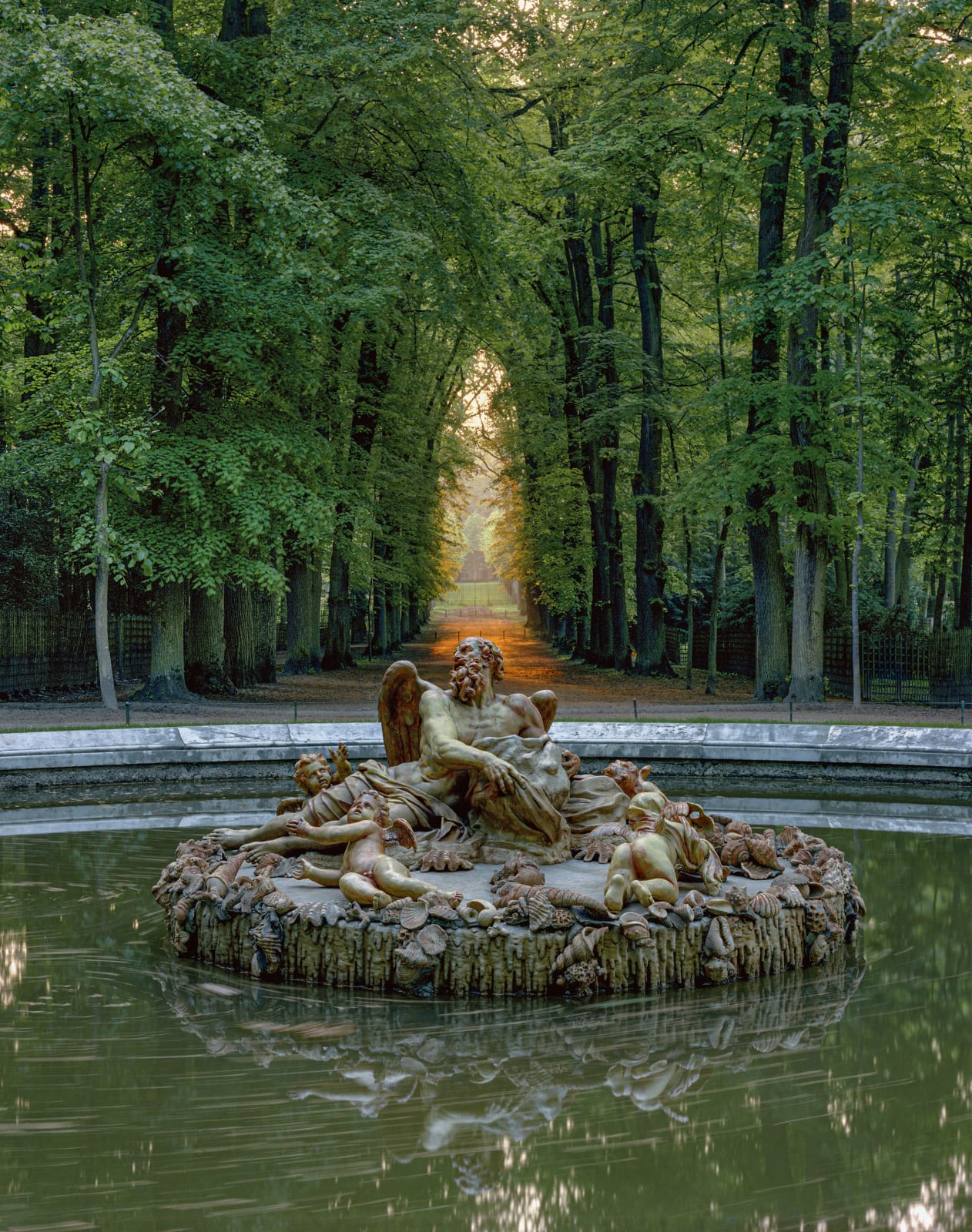 Robert Polidori, Bassins des Saisons, L’Hiver ou Saturne by Giarardon, Versailles, 1985