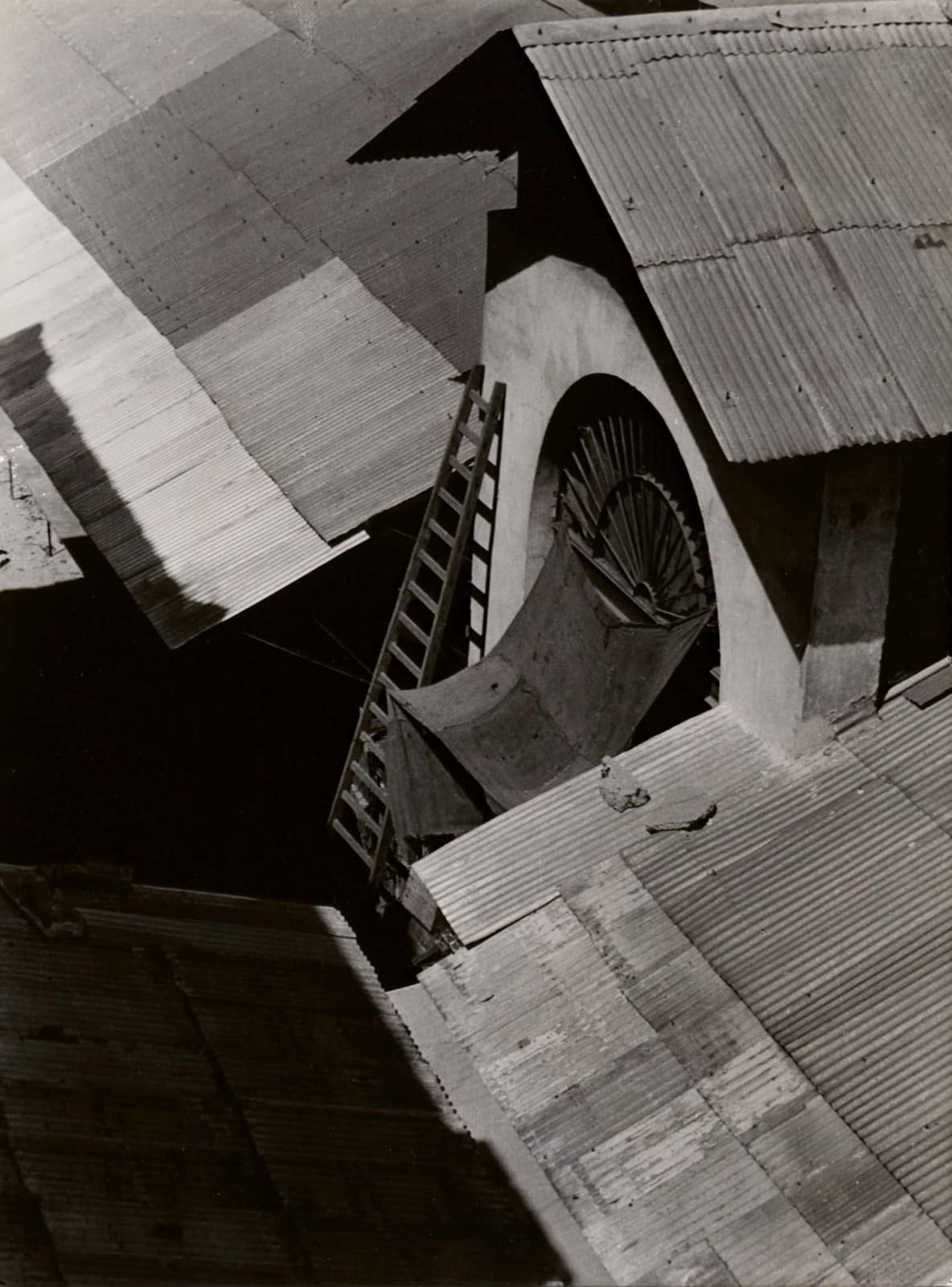Brett Weston, Market Place (La Merced Market, Mexico City), 1925
