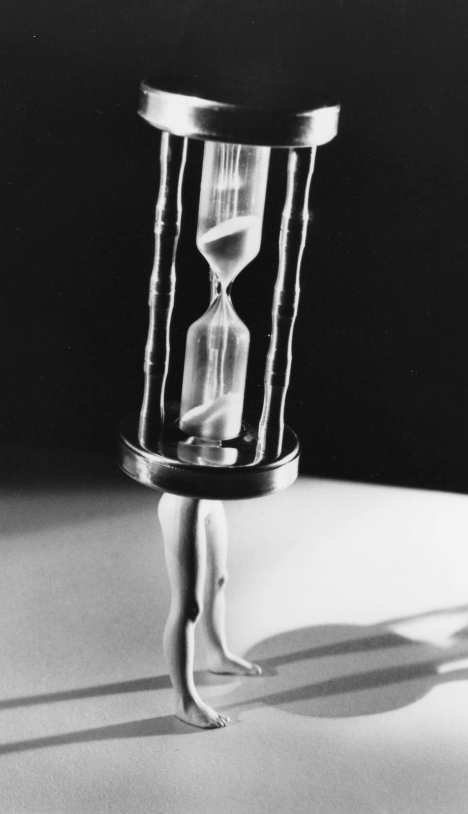 Laurie Simmons, Walking Hourglass, 1989