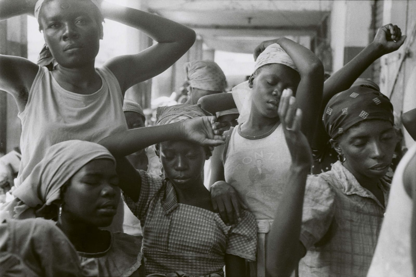 Danny Lyon, The Haitian Women, Port au Prince, 1986