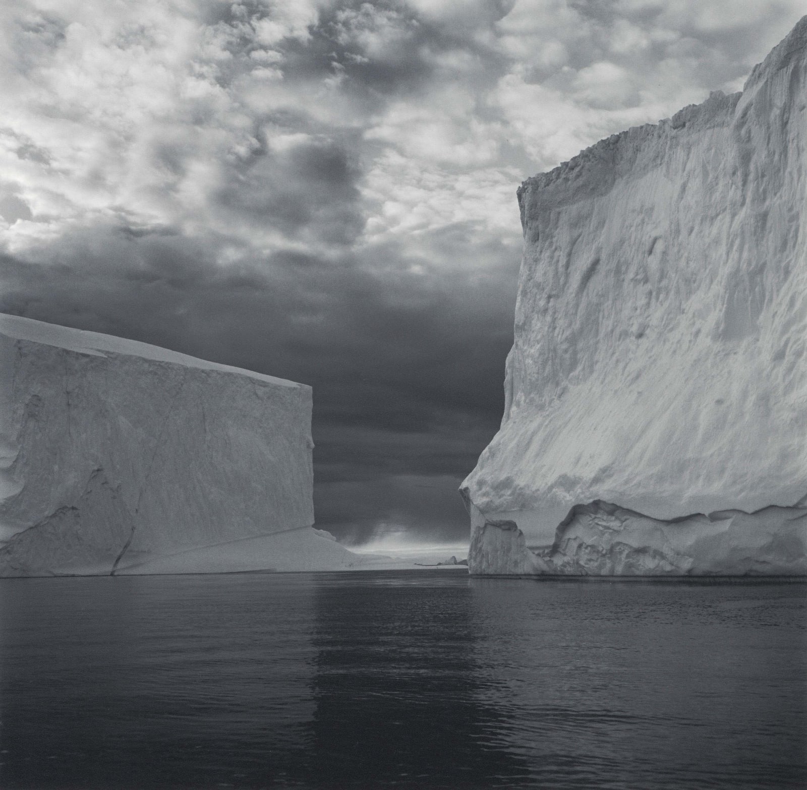 Lynn Davis, Iceberg #36, Disko Bay, Greenland, 2000