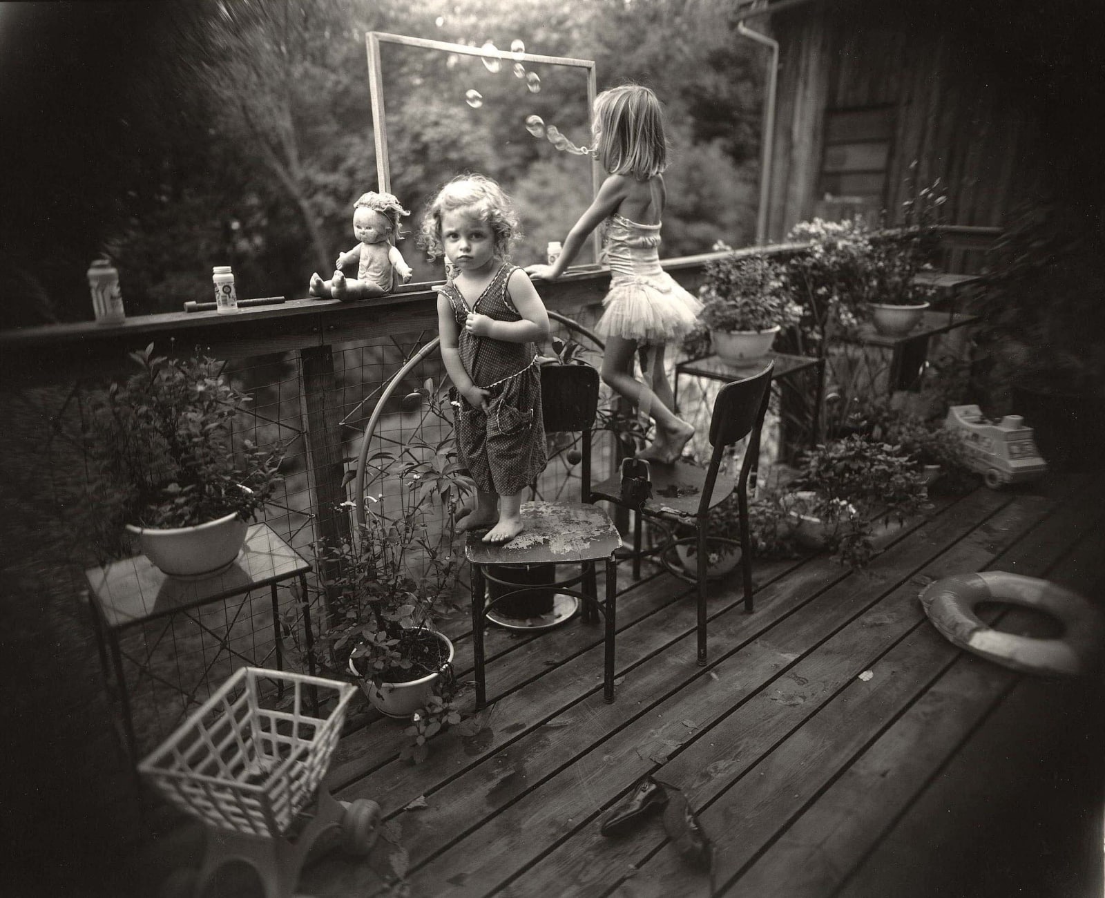 Sally Mann, Blowing Bubbles, 1987