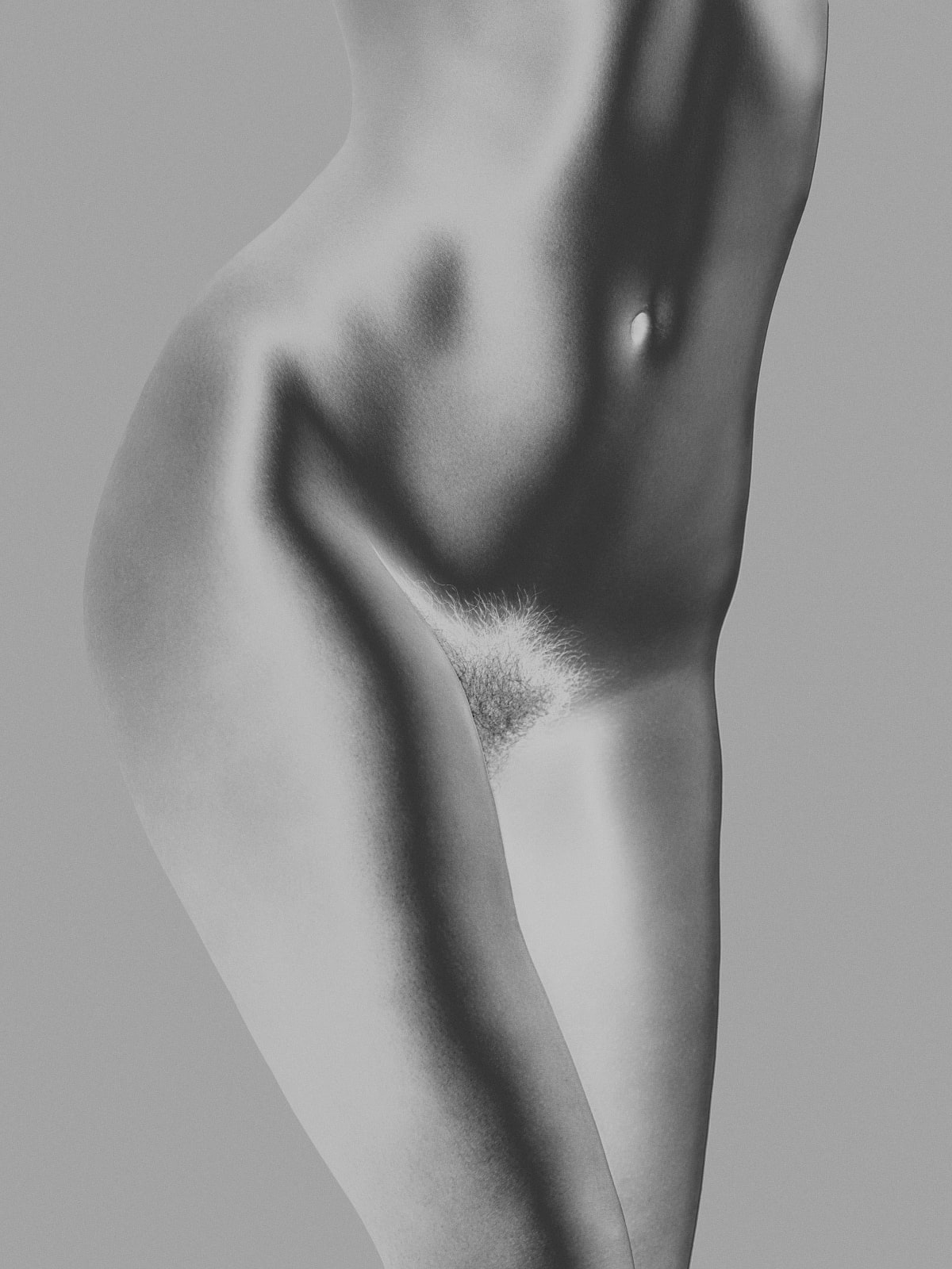 Solarized female torso in contrapposto, by Mona Kuhn