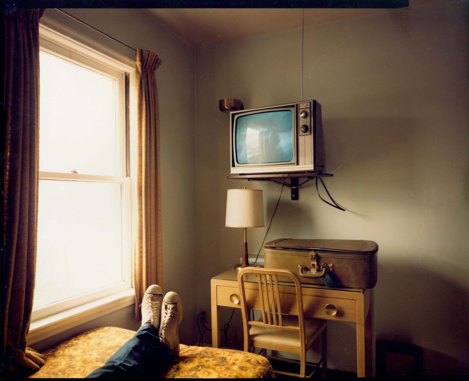 Stephen Shore, Room 125, West Bank Motel, Idaho Falls, Idaho, July 18, 1973