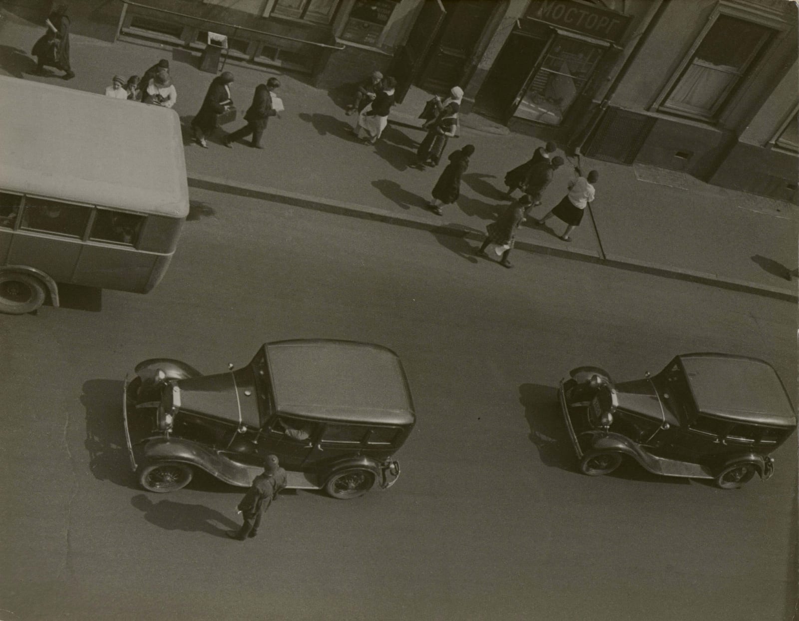 Alexander Rodchenko, Street Traffic, Moscow, 1932