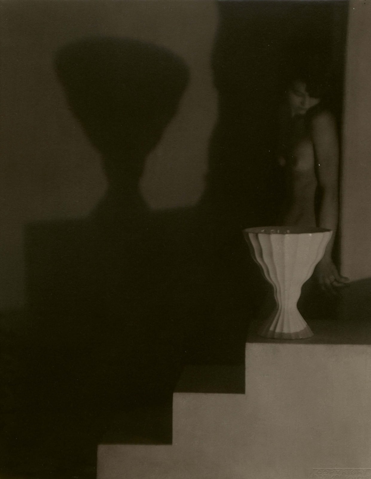 František Drtikol, Nude with vase, 1927