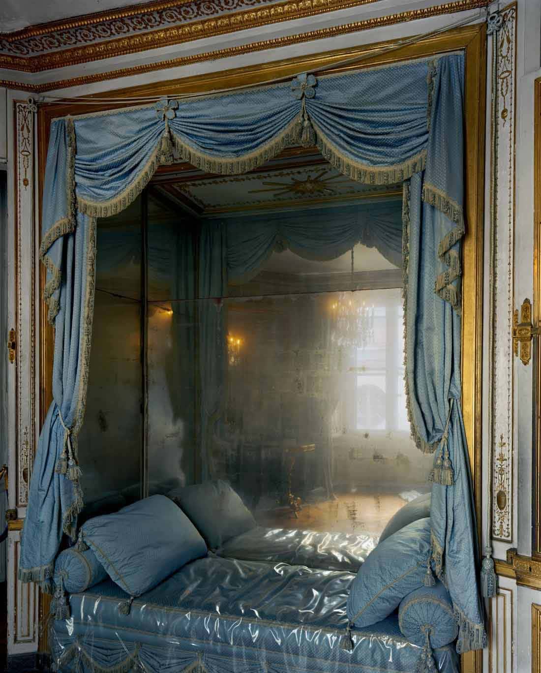 Robert Polidori, Versailles, La Meridienne, Marie-Antoinette’s Bed, 2007